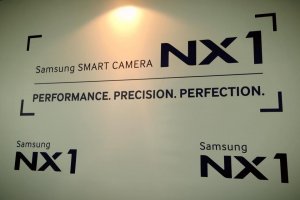 Samsung_NX1_02.jpg